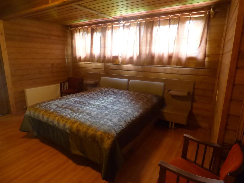 Hotel Hatsvali Mestia Habitación foto