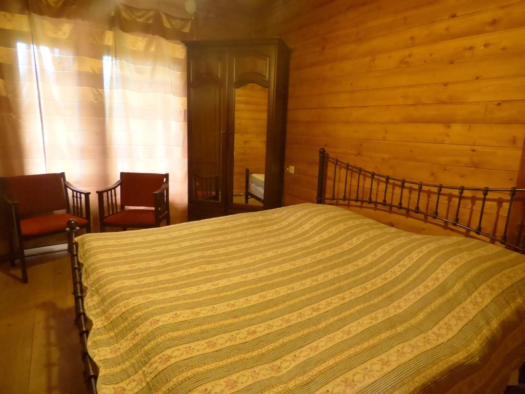 Hotel Hatsvali Mestia Habitación foto