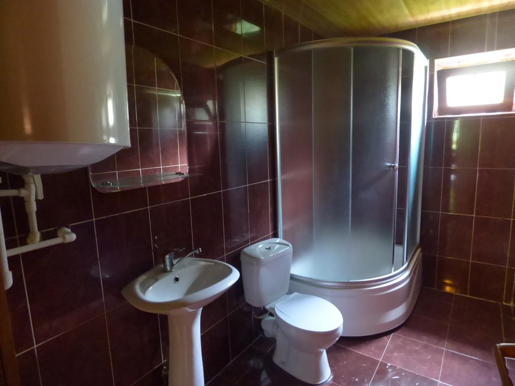 Hotel Hatsvali Mestia Habitación foto
