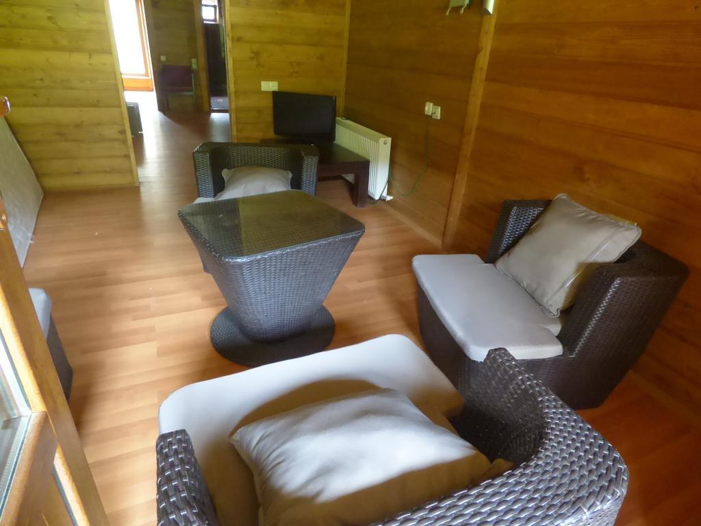 Hotel Hatsvali Mestia Habitación foto