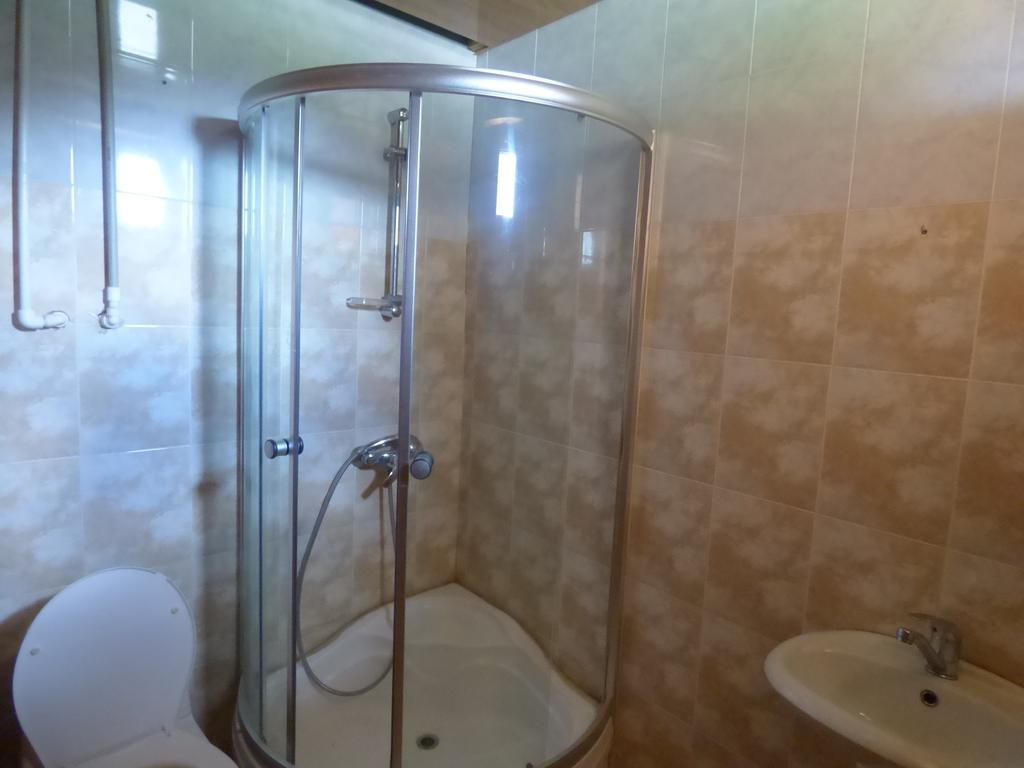 Hotel Hatsvali Mestia Habitación foto